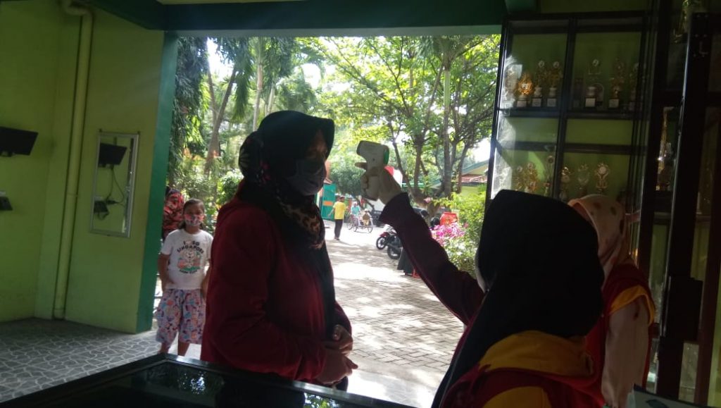 Wali Murid Calon Peserta Didik Baru MAN 2 Kota Probolinggo