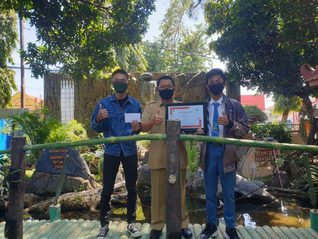 XII IPS 2 (Juara 1 Video Cinematic Semangat 45)